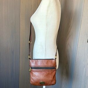 FOSSIL Leather Vintage Weathered-Look Crossbody Bag SL3253